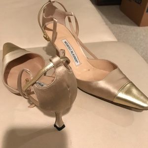 Beautiful gold/tan manolo blahnik slings